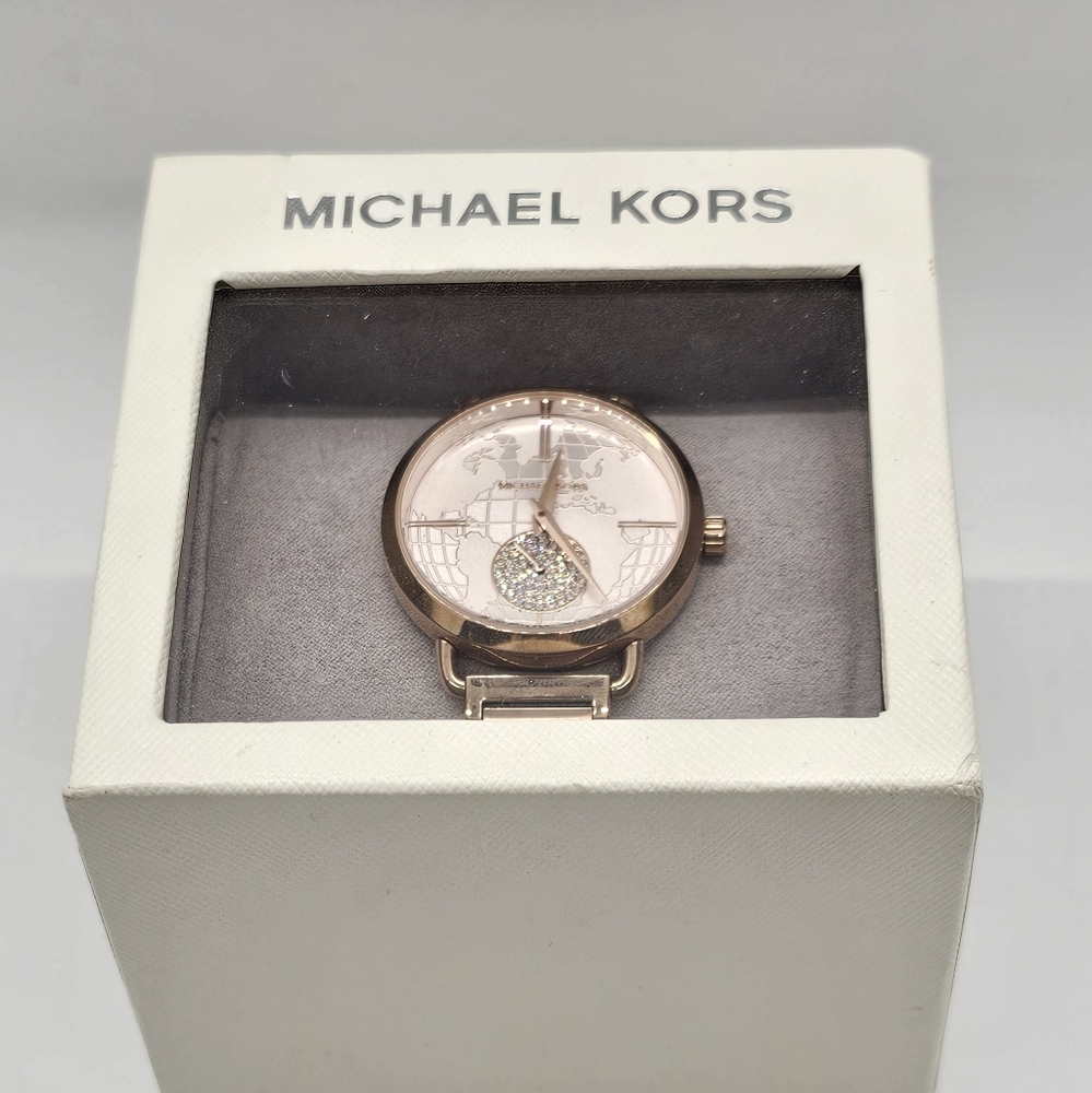 Mk Watch - image 3